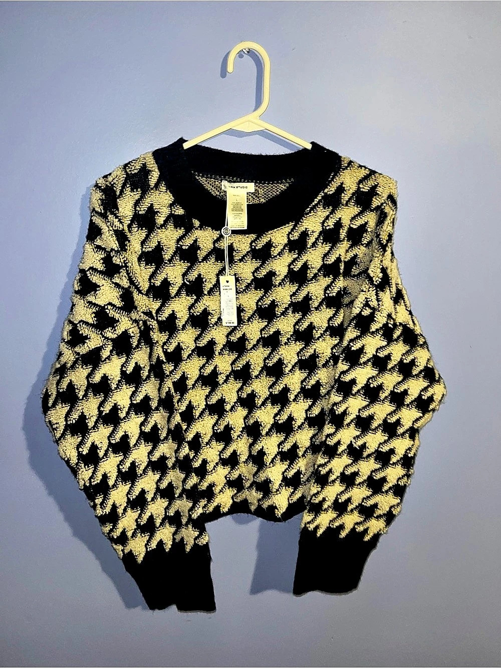 Max Studio Houndstooth Sweater in Black & Cream Size Large NWT